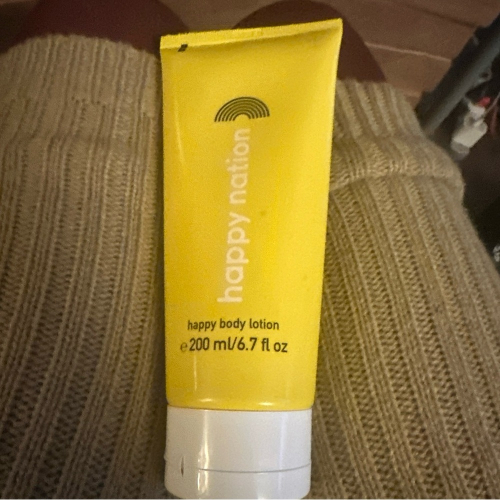 New Victoria's Secret Happy Nation yellow LEMON BODY Lotion 200 ml